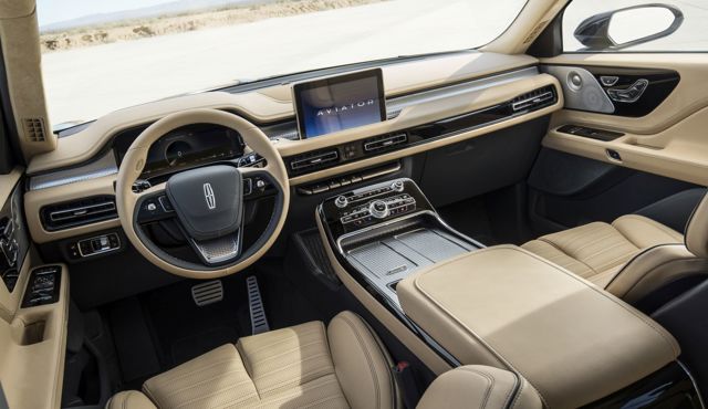 Lincoln Aviator photo 106