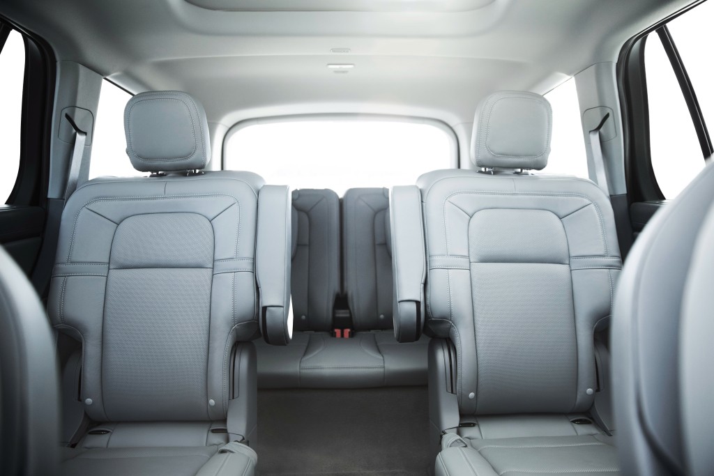 Lincoln Aviator photo 115