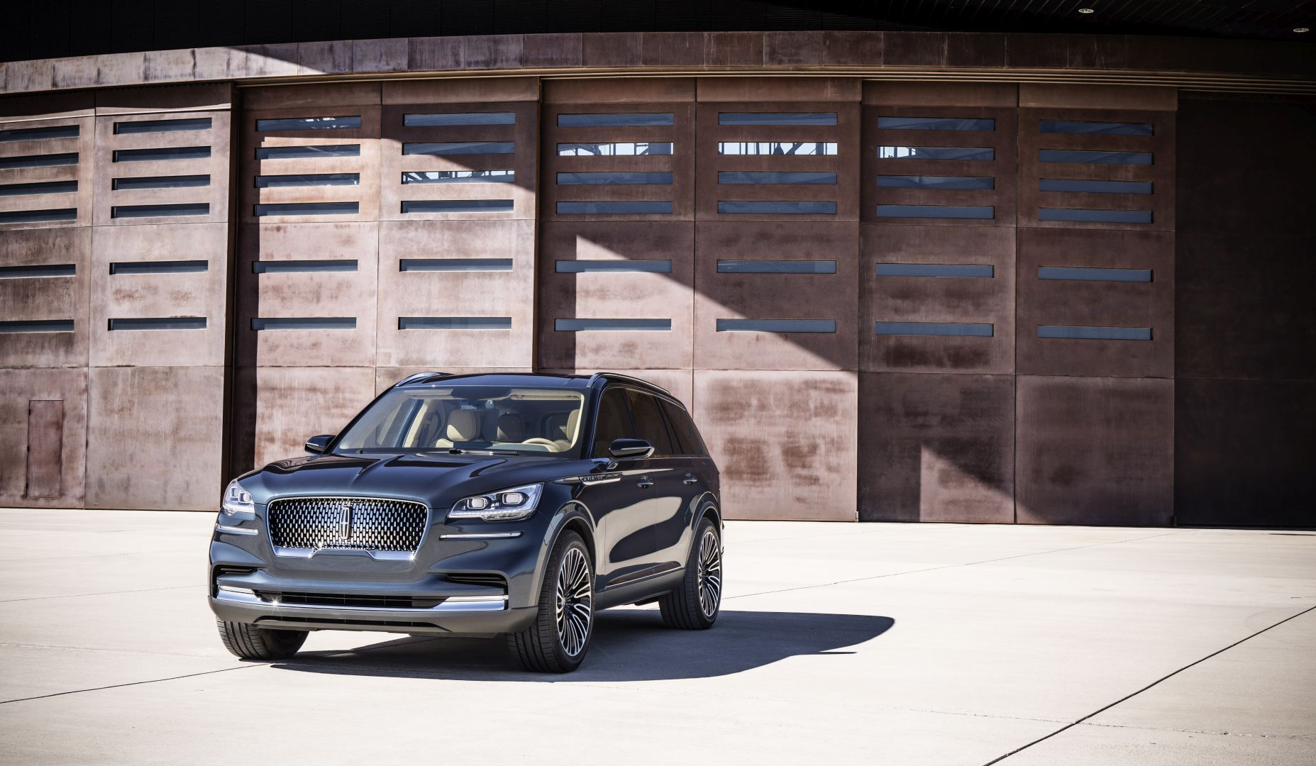 Lincoln Aviator photo 3