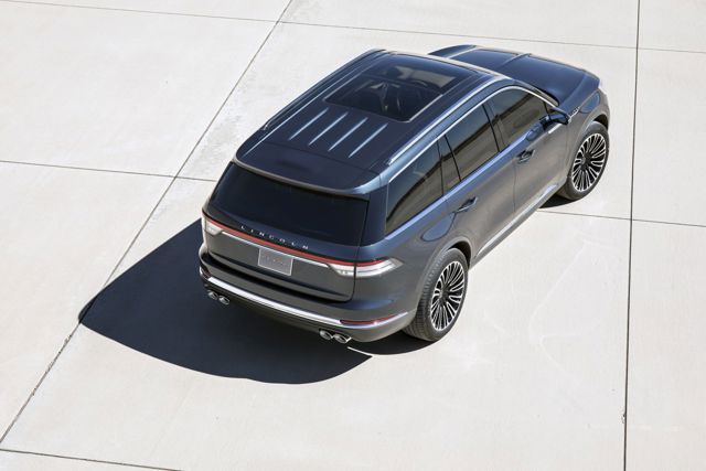 Lincoln Aviator photo 4