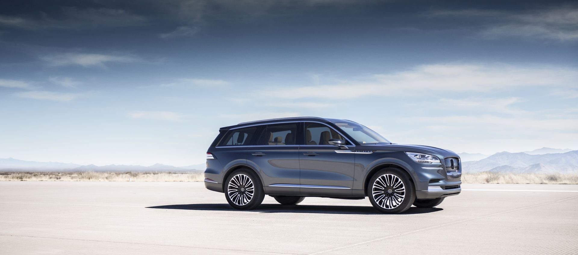 Lincoln Aviator photo 5