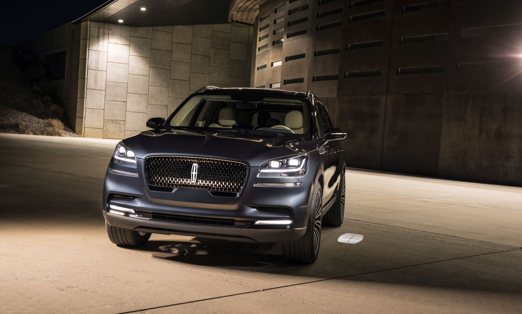 Lincoln Aviator photo 9