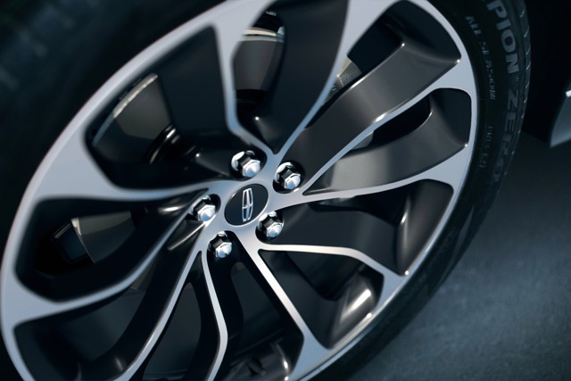 Lincoln Aviator photo 16