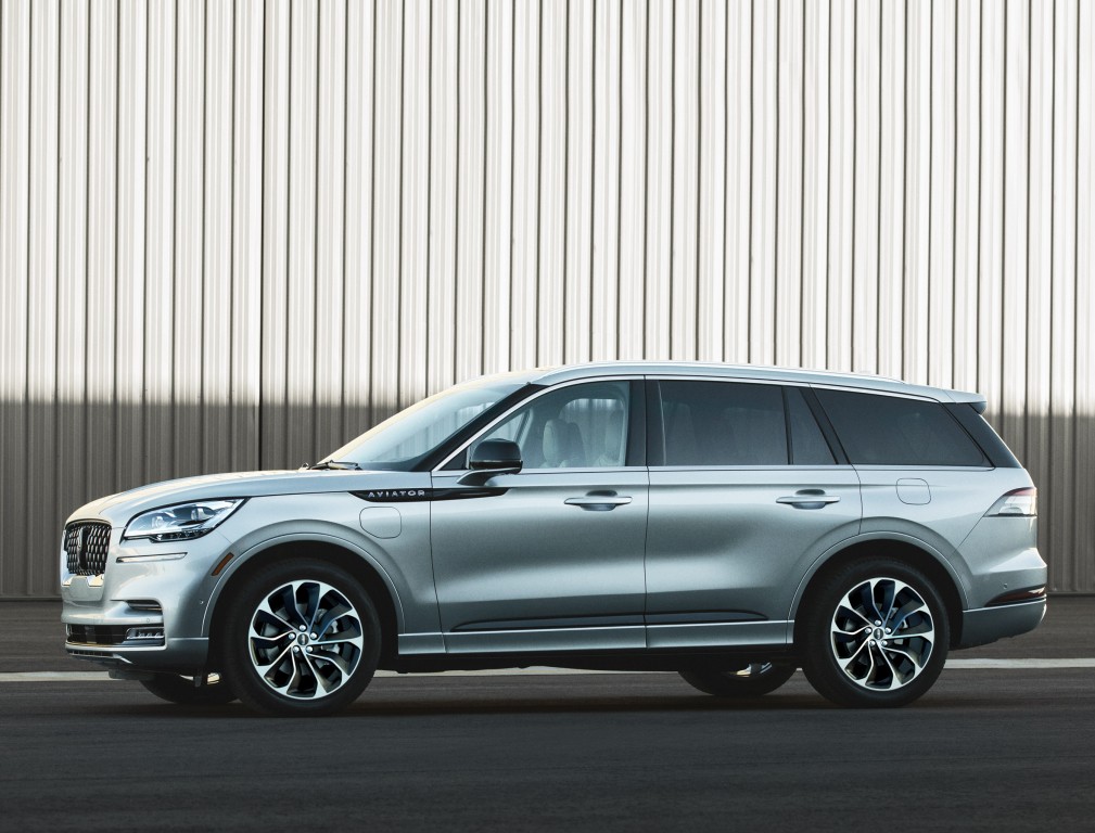 Lincoln Aviator photo 21