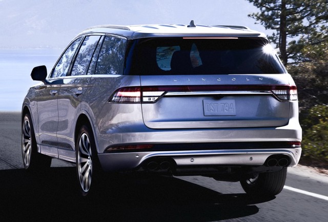 Lincoln Aviator photo 24
