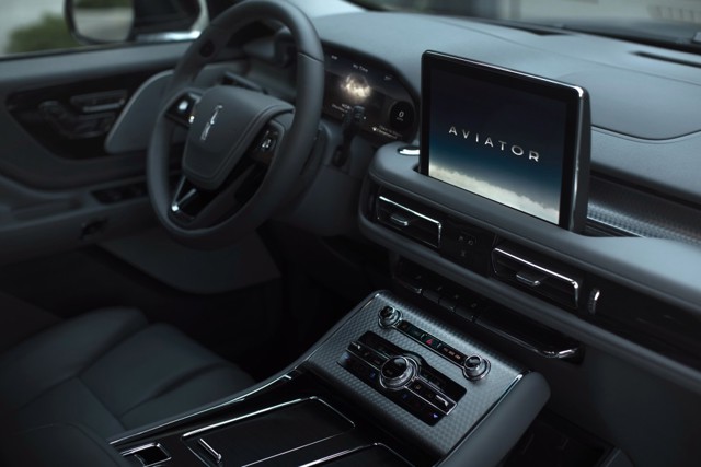 Lincoln Aviator photo 114