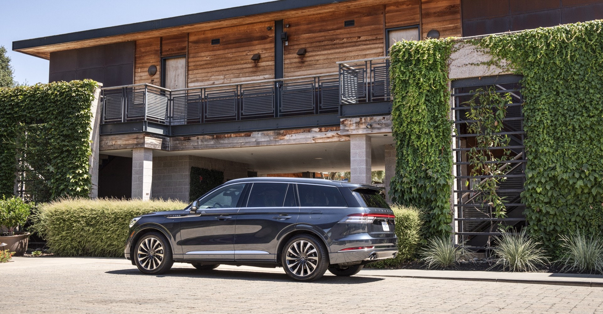 Lincoln Aviator photo 88