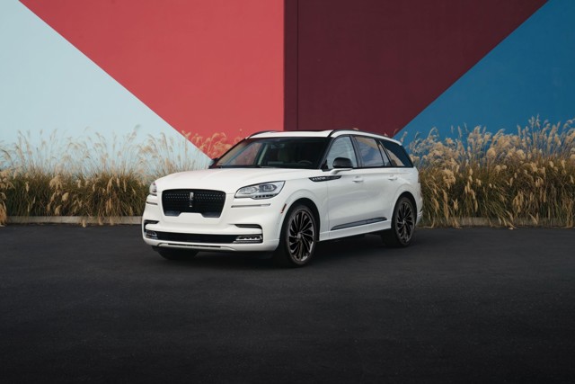 Lincoln Aviator photo 91