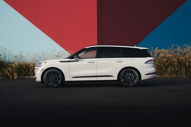Lincoln Aviator photo 93
