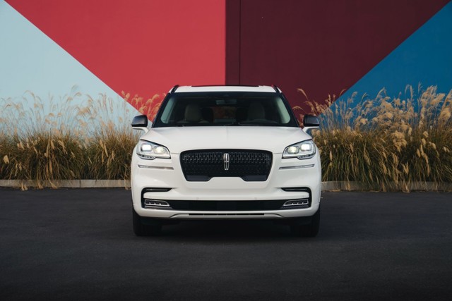 Lincoln Aviator photo 94