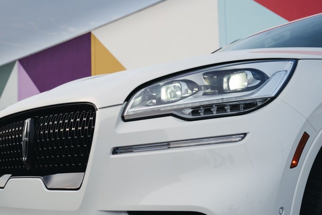 Lincoln Aviator photo 95