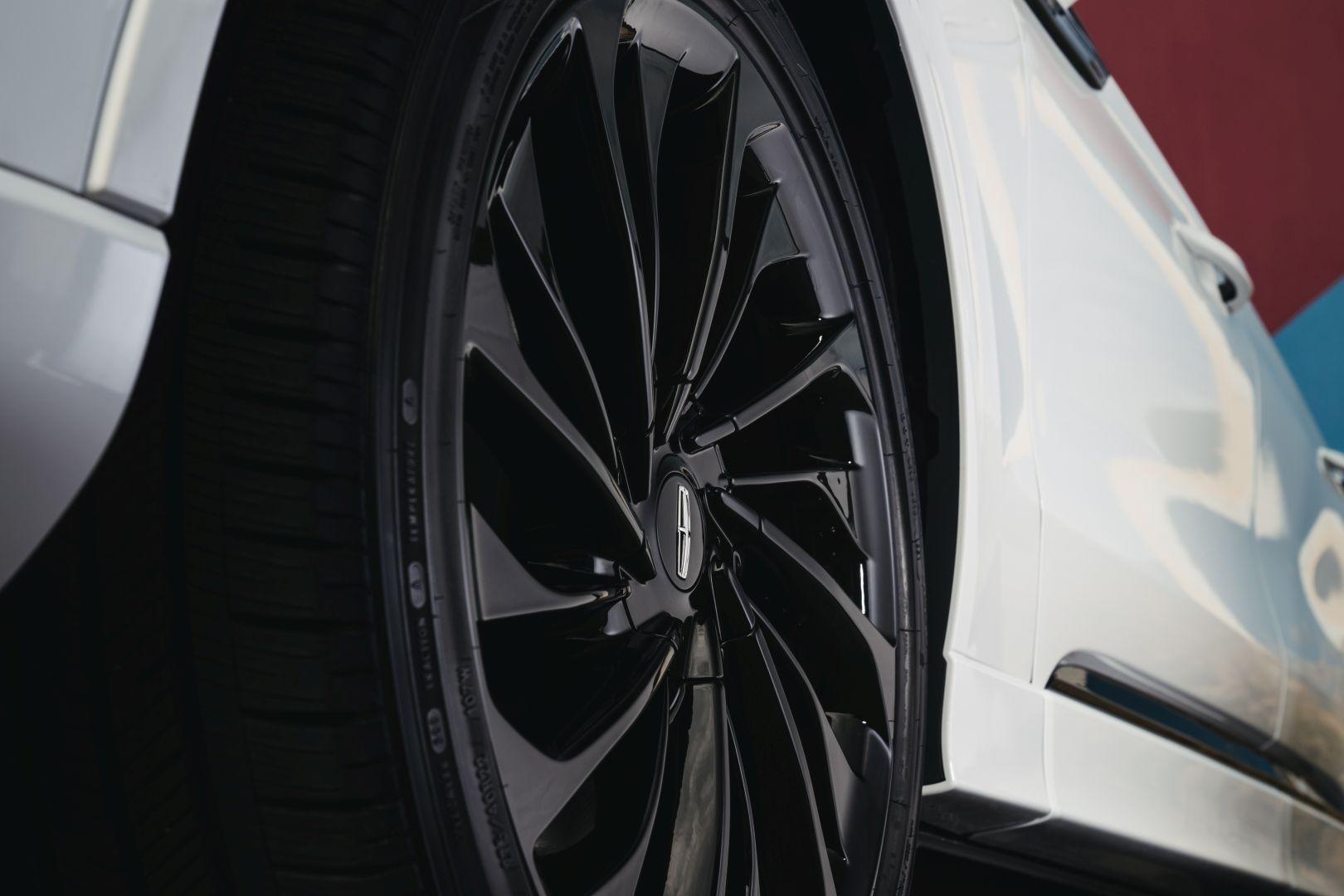 Lincoln Aviator photo 96