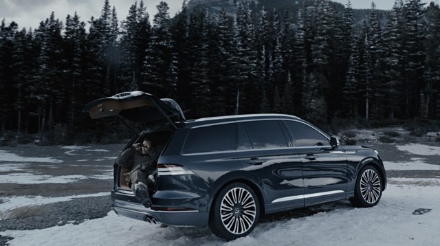 Lincoln Aviator photo 25