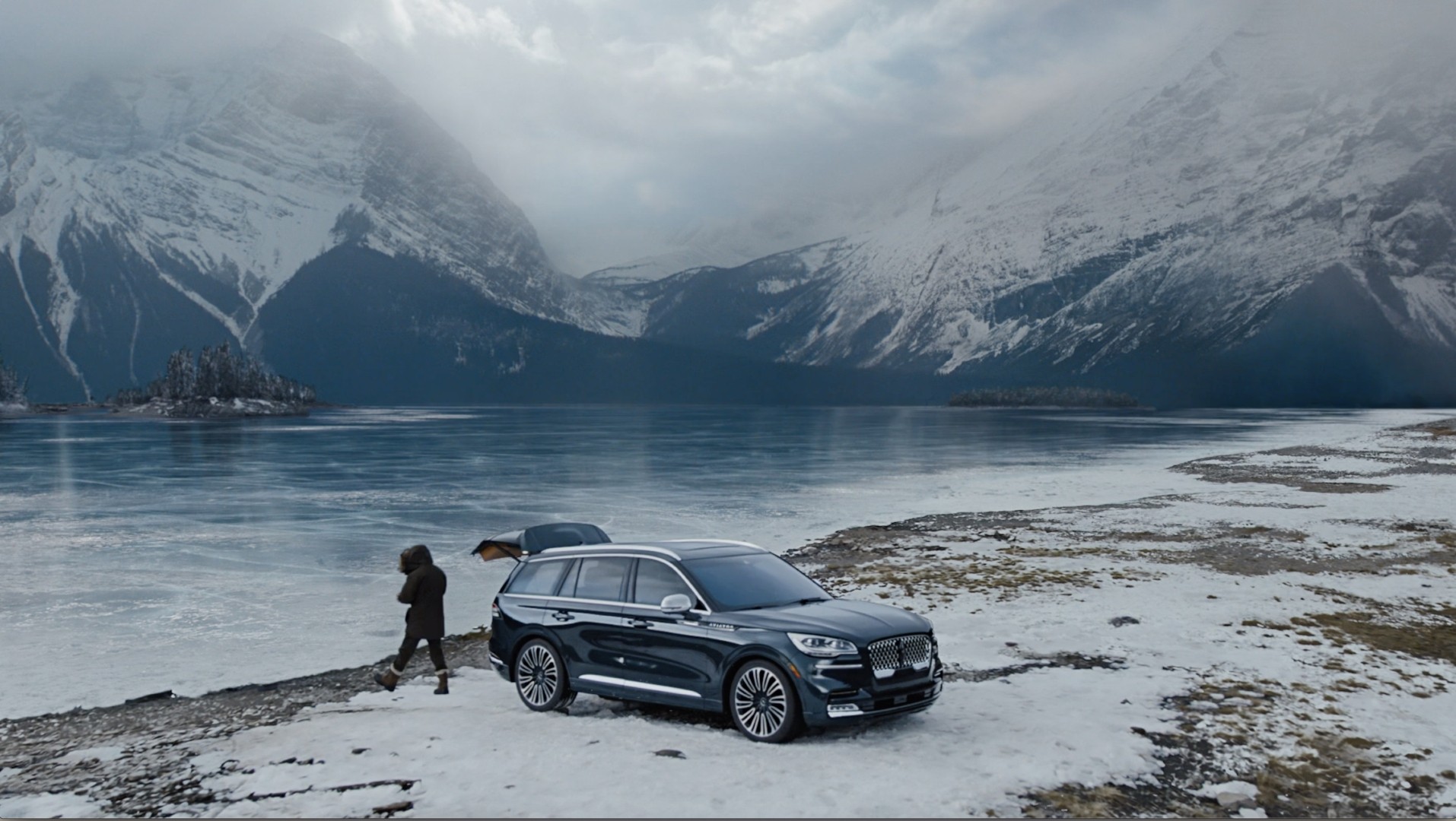 Lincoln Aviator photo 26