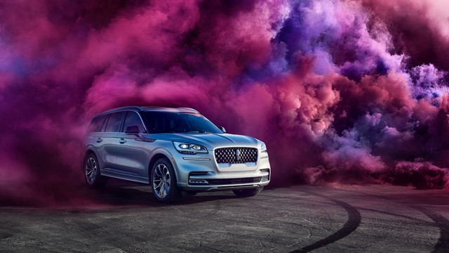 Lincoln Aviator photo 27
