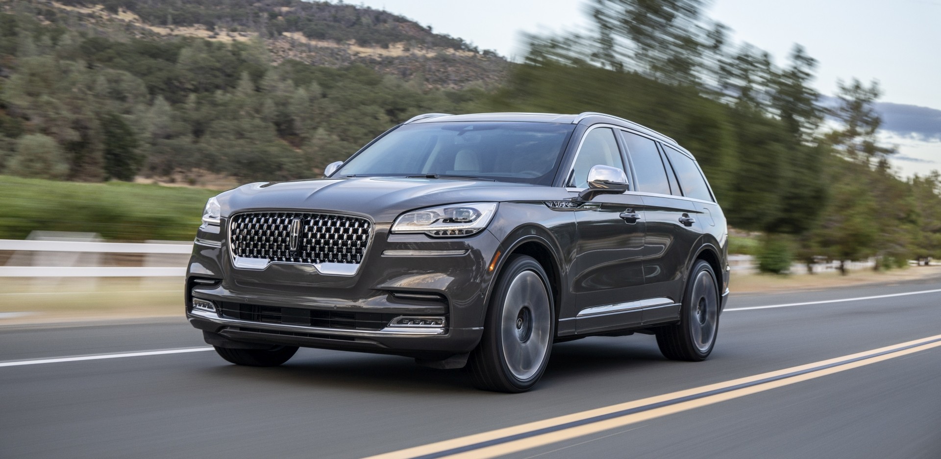 Lincoln Aviator photo 37