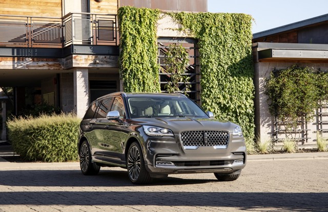 Lincoln Aviator photo 41