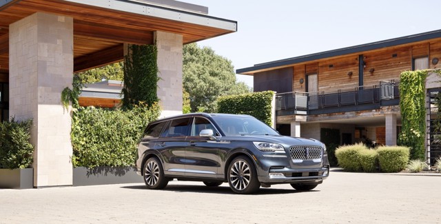 Lincoln Aviator photo 42