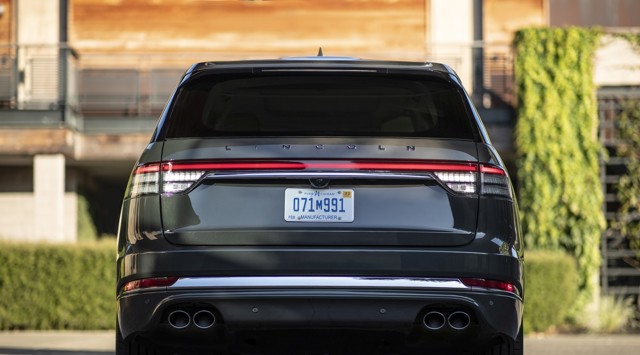 Lincoln Aviator photo 48