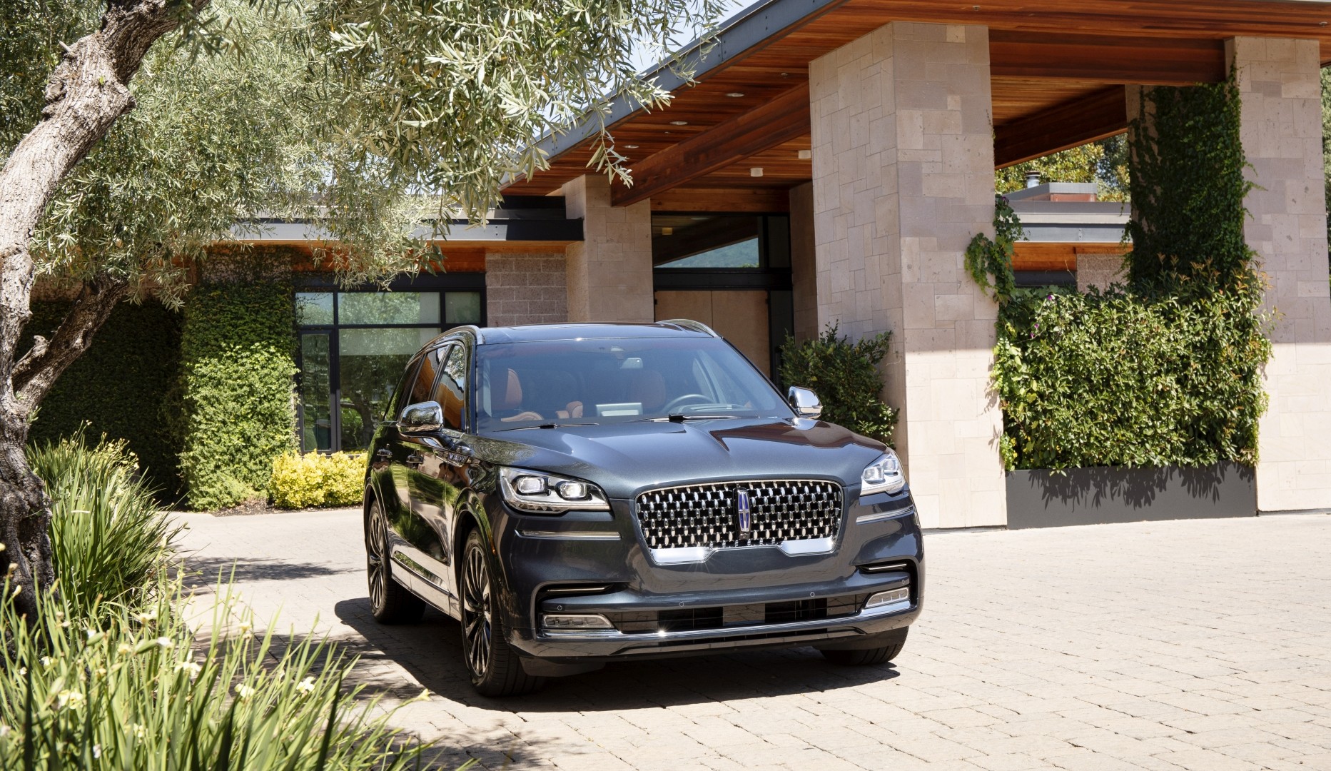 Lincoln Aviator photo 55