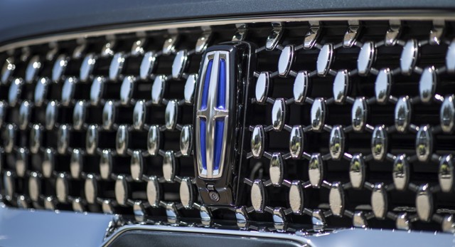 Lincoln Aviator photo 57