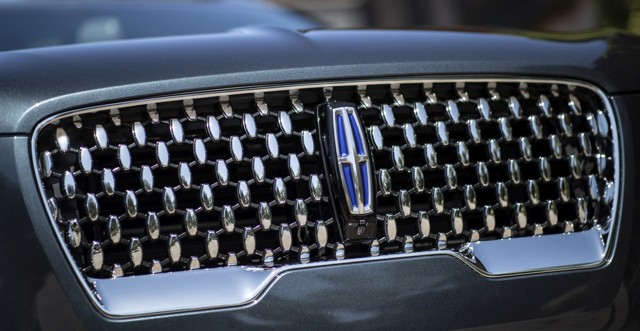 Lincoln Aviator photo 58