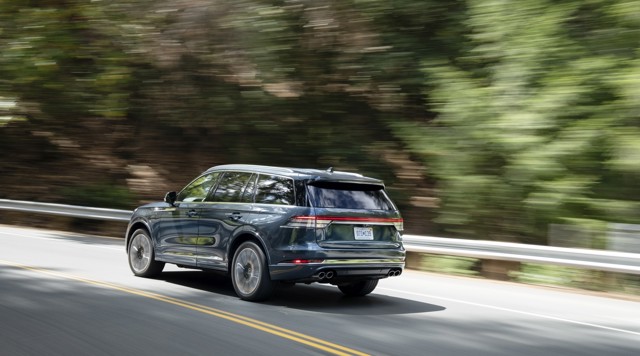 Lincoln Aviator photo 60
