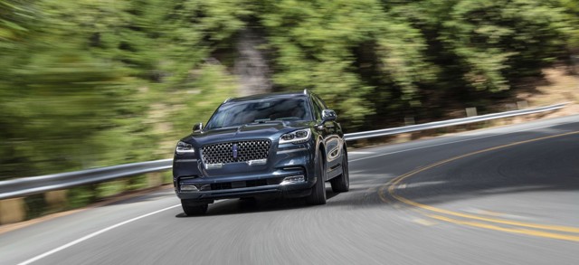 Lincoln Aviator photo 68