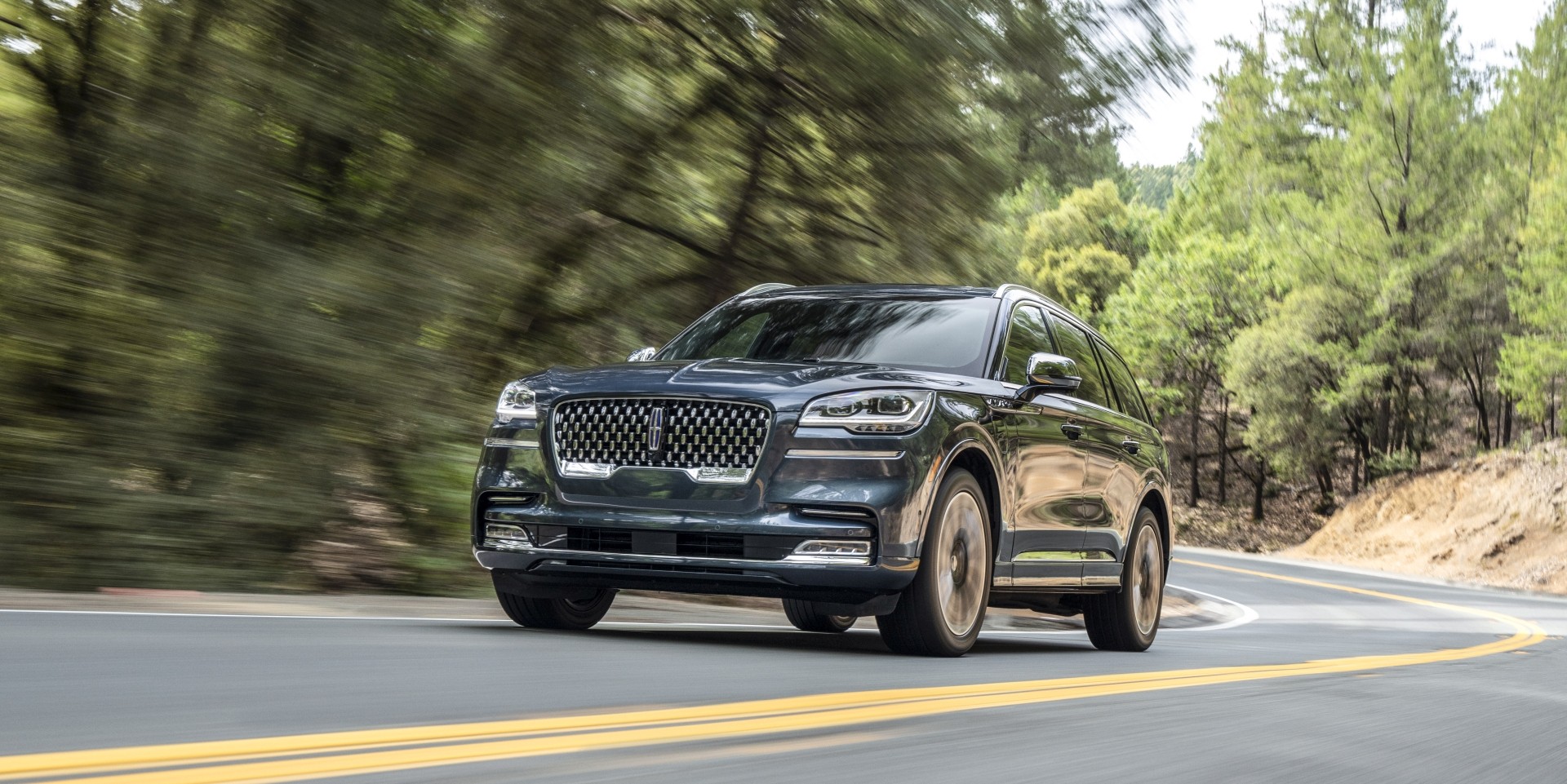 Lincoln Aviator photo 75
