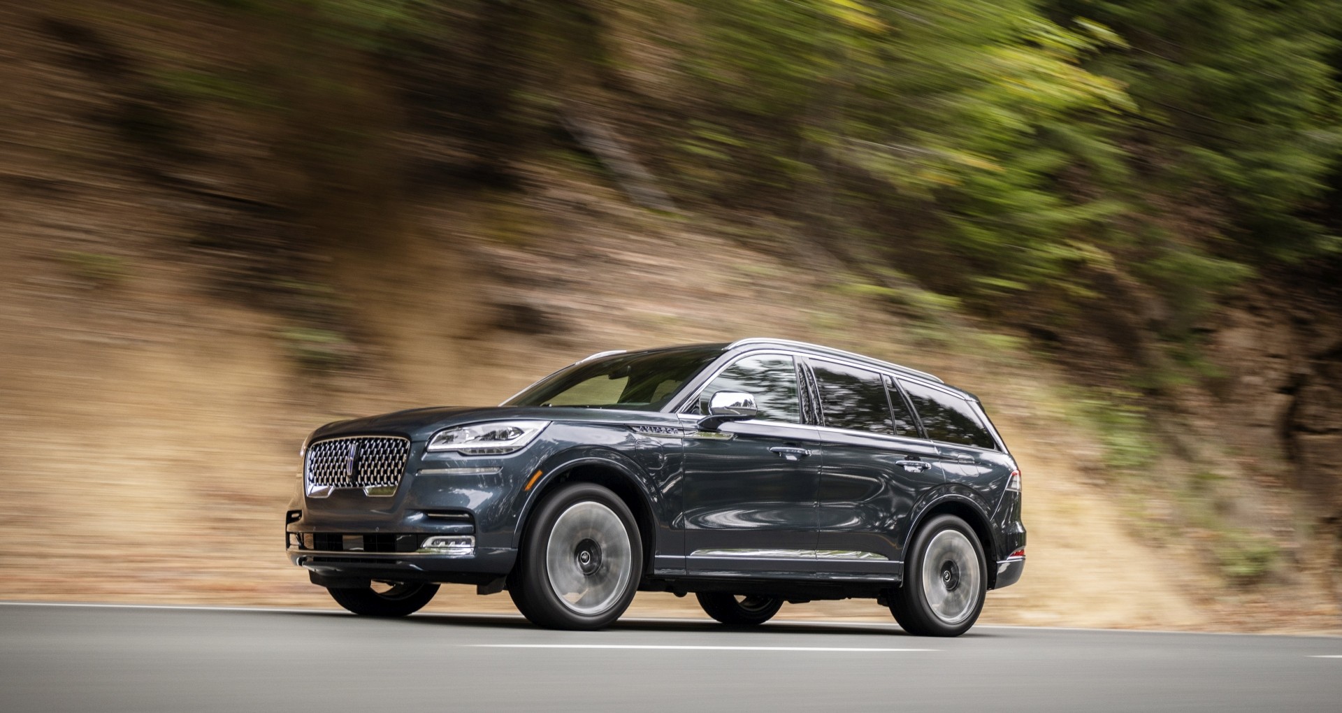 Lincoln Aviator photo 76