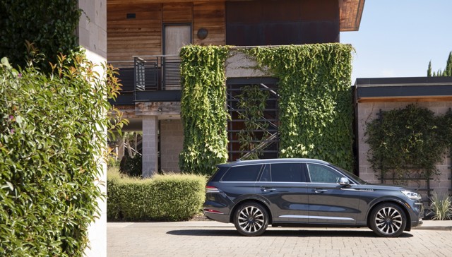 Lincoln Aviator photo 85
