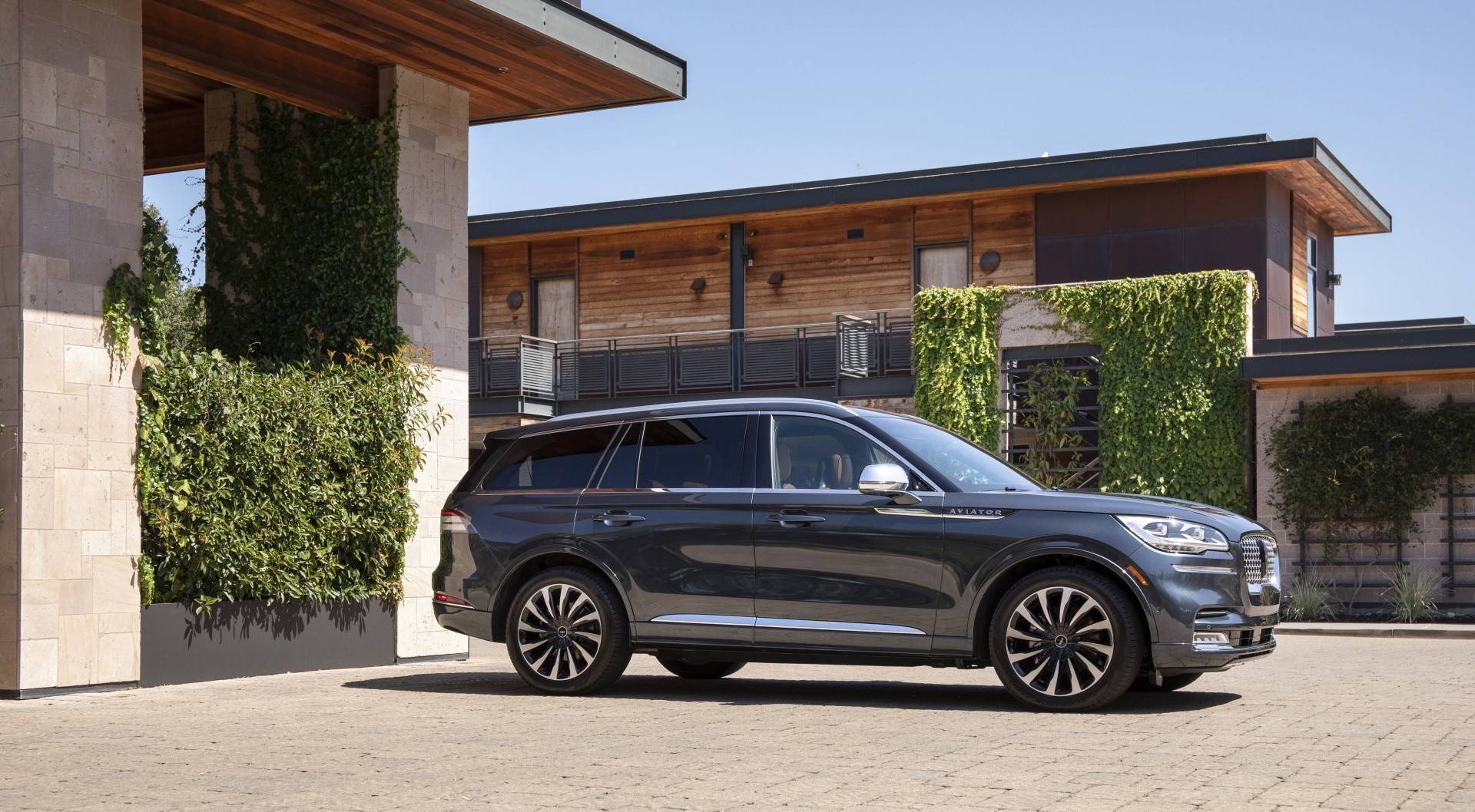Lincoln Aviator photo 87