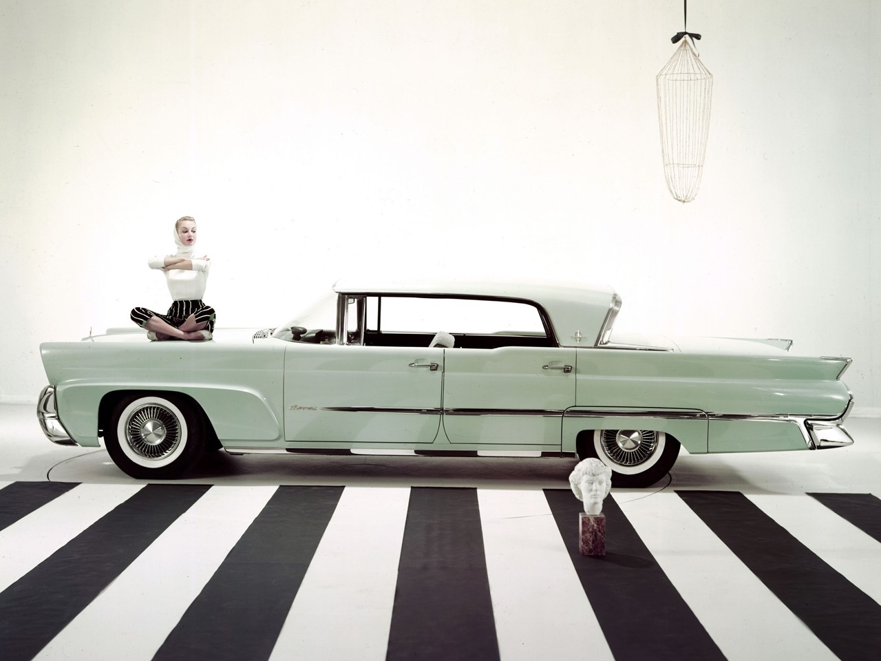 Lincoln Continental photo 9