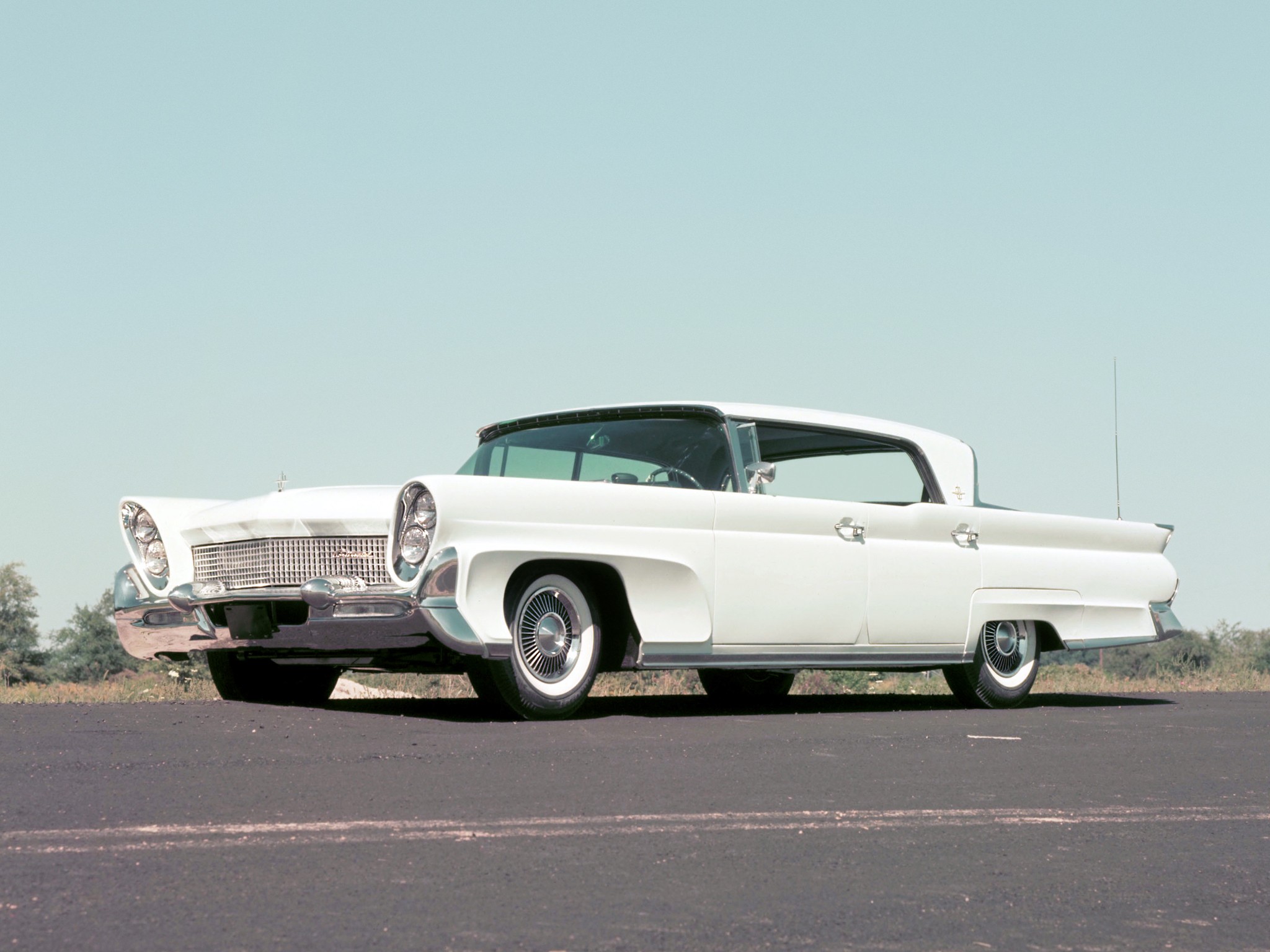 Lincoln Continental photo 10