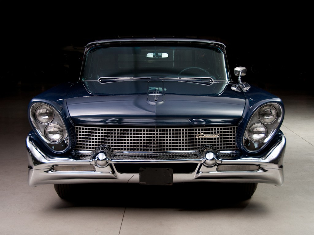 Lincoln Continental photo 3