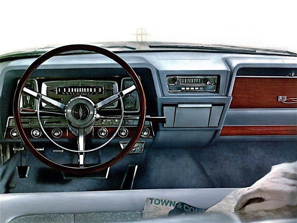 Lincoln Continental photo 33