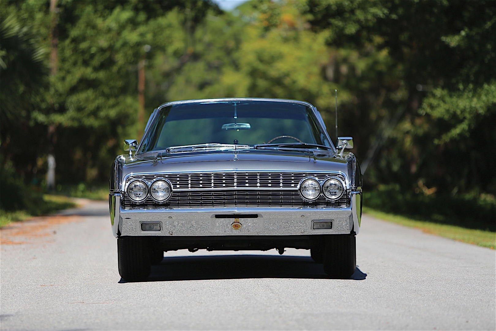 Lincoln Continental photo 11