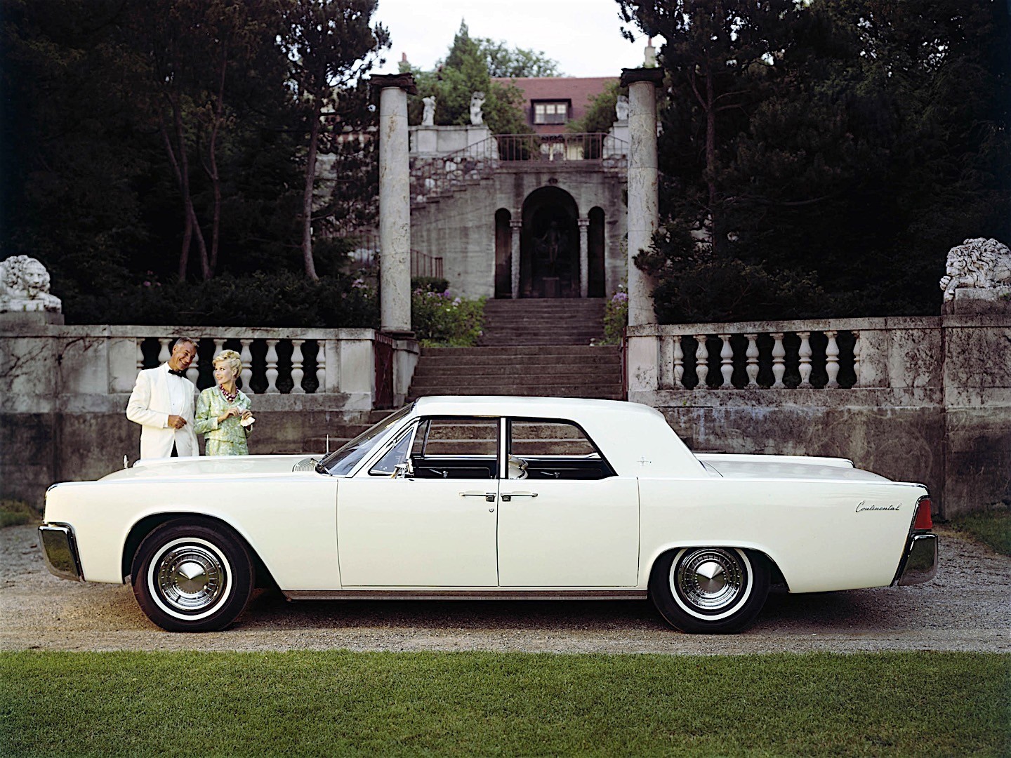 Lincoln Continental photo 13
