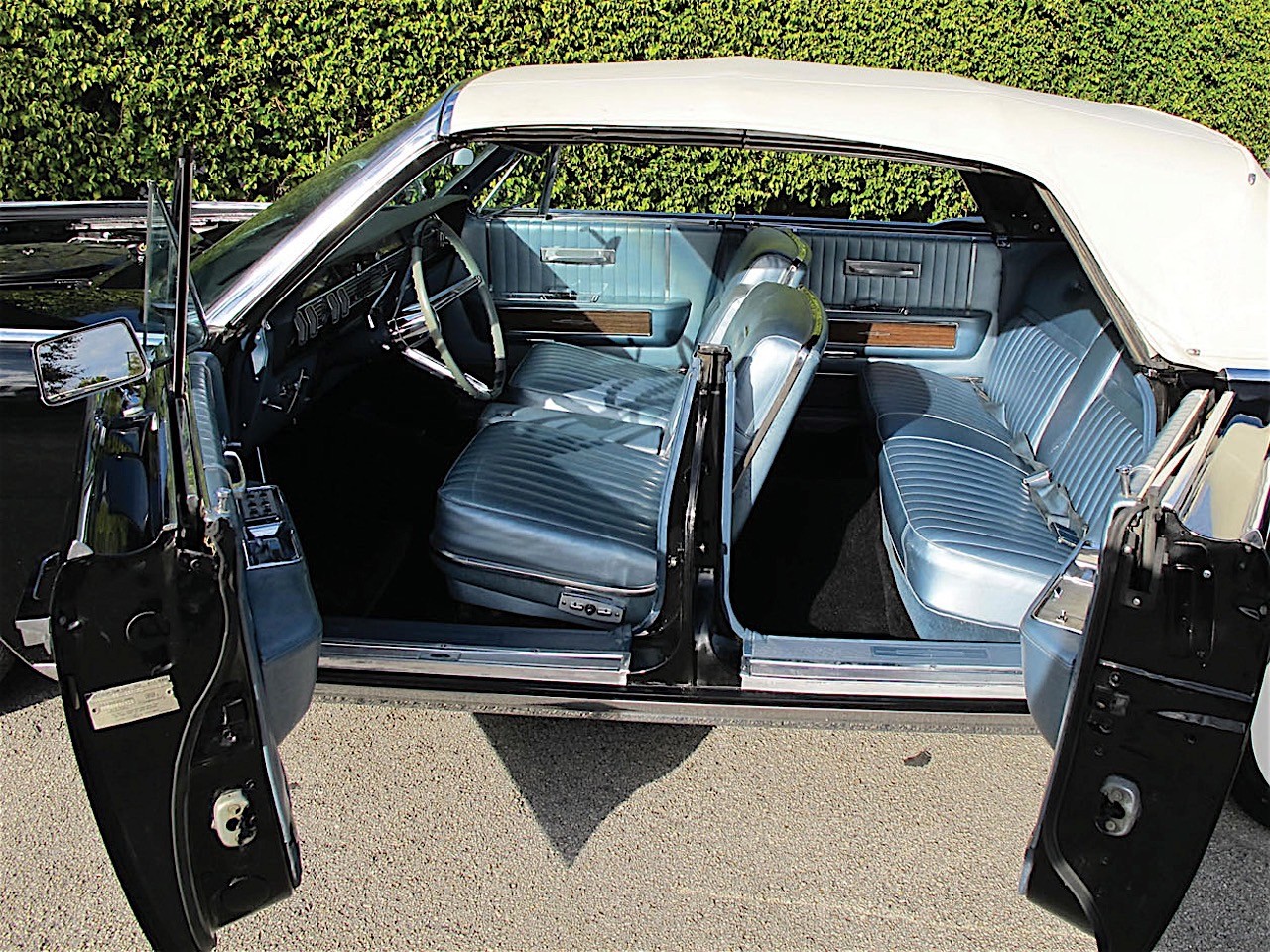 Lincoln Continental photo 34
