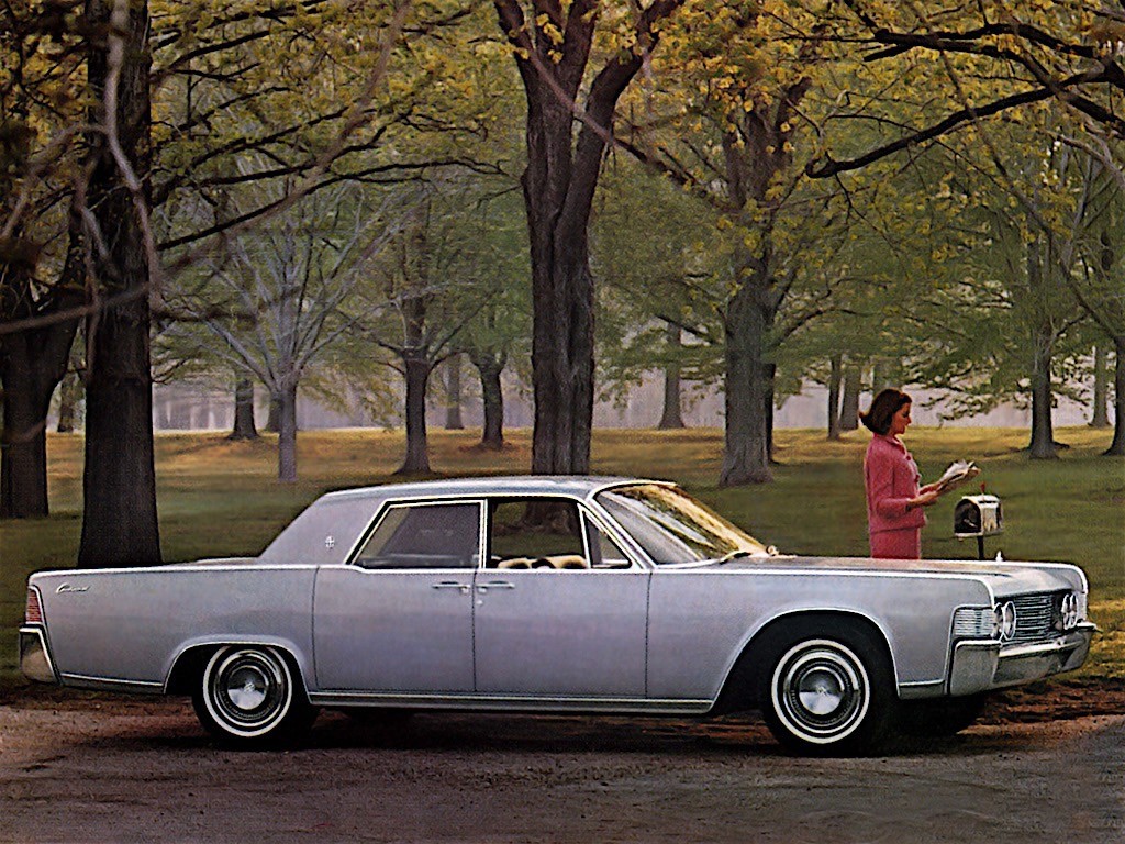 Lincoln Continental photo 17