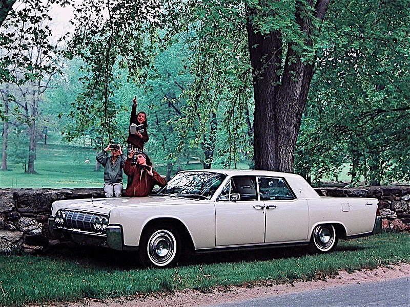 Lincoln Continental photo 32