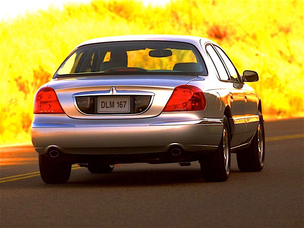 Lincoln Continental photo 16