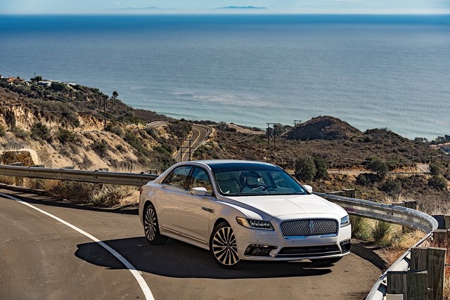 Lincoln Continental photo 15