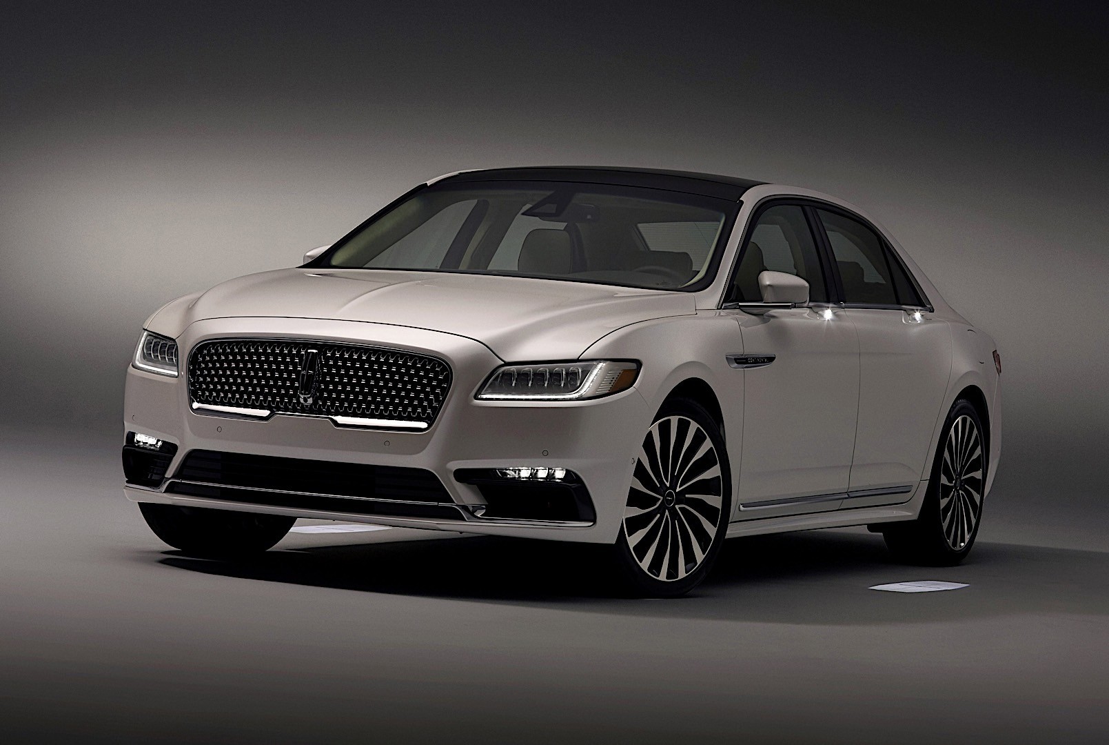 Lincoln Continental photo 16