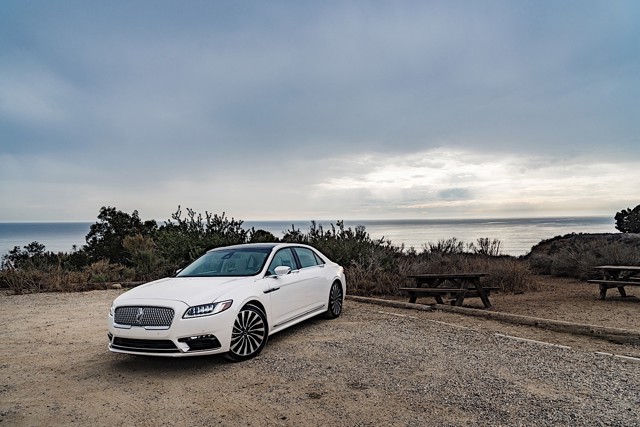 Lincoln Continental photo 19