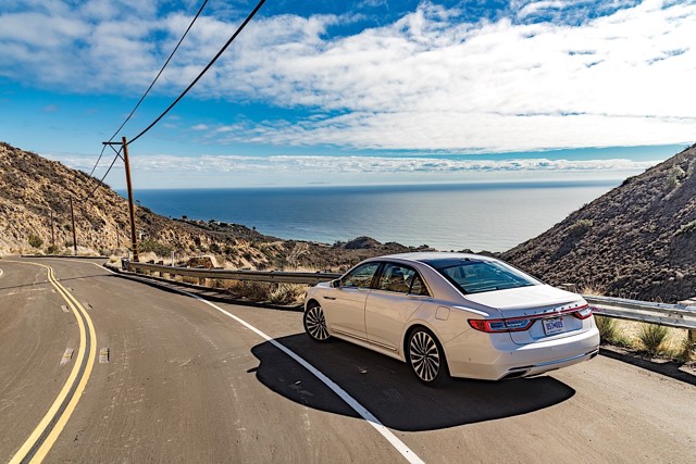 Lincoln Continental photo 24