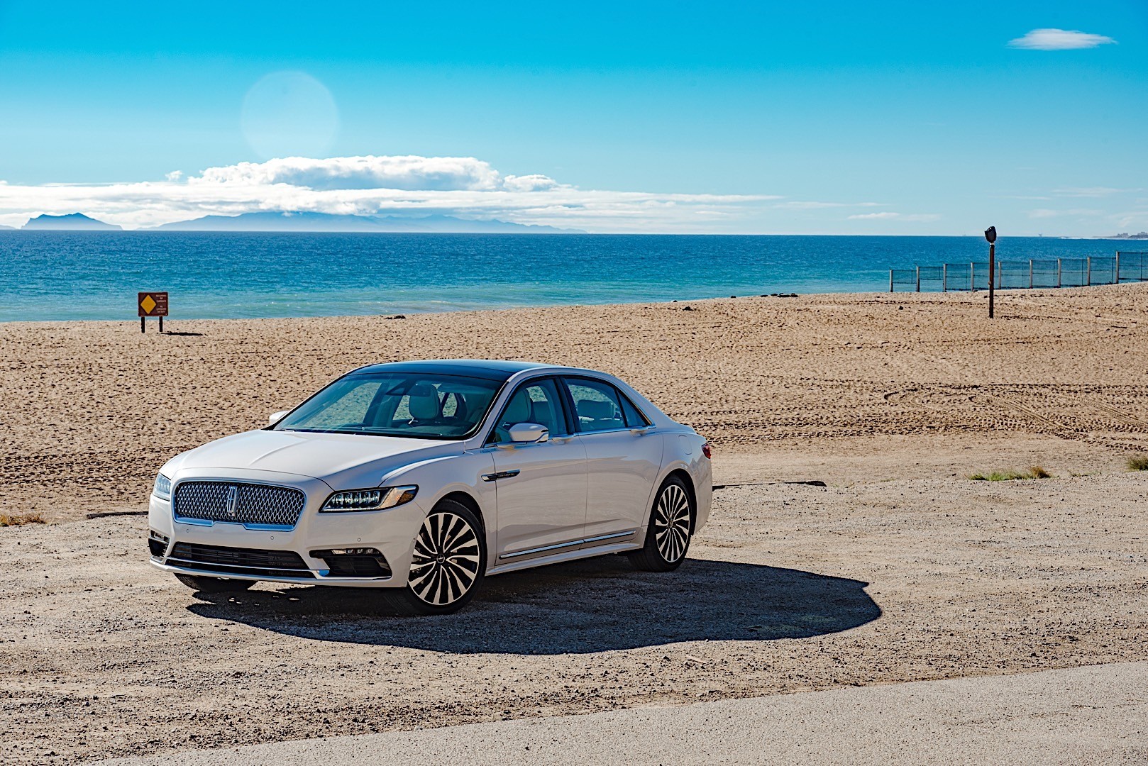 Lincoln Continental photo 28