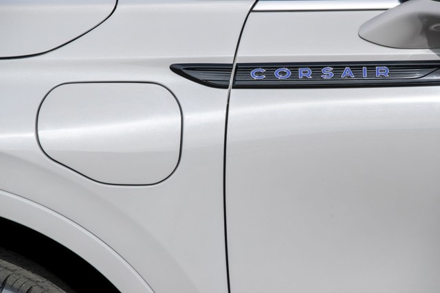 Lincoln Corsair photo 13