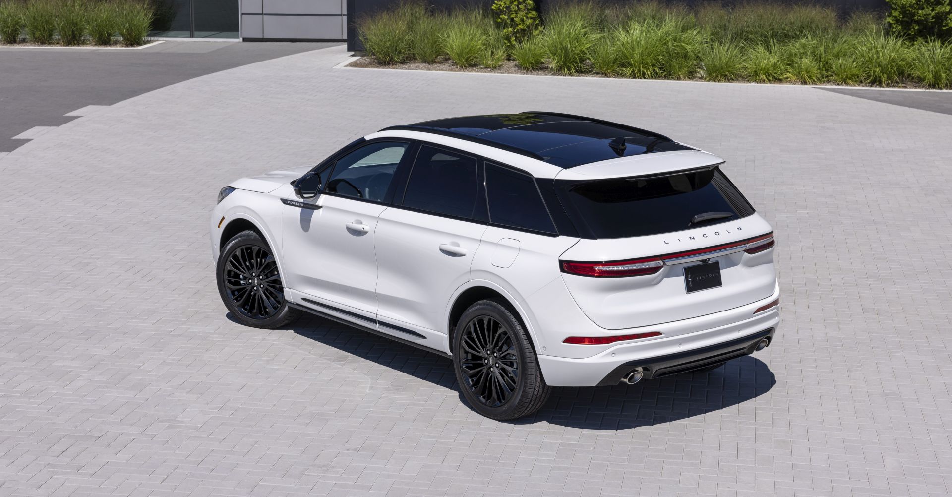 Lincoln Corsair photo 8