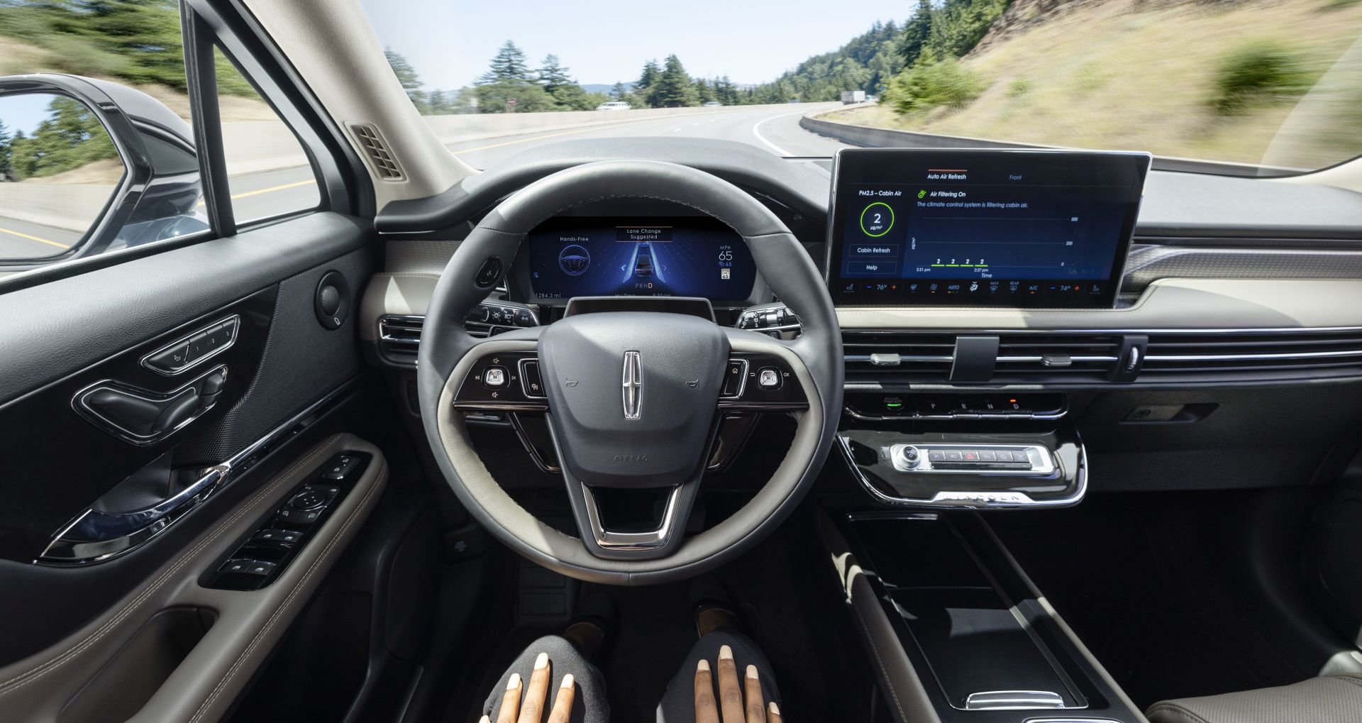 Lincoln Corsair photo 19